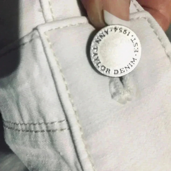 Ann Taylor Modern Fit, cuffed, 5 pocket, Belt loop,cotton stretch,summer white - Picture 6 of 9